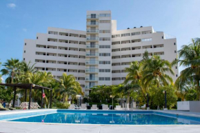  Hotel Calypso Cancun  Канку́н 